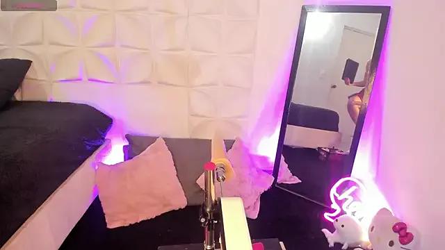 JuliethMoss from StripChat is Freechat