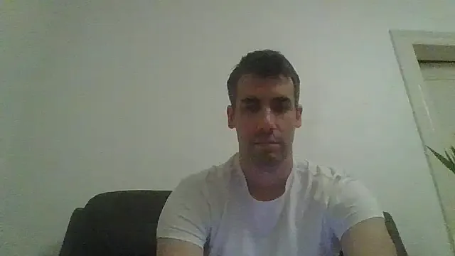 JulioIsHere4you from StripChat is Freechat