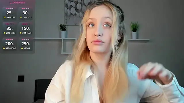 Julliakoill on StripChat 