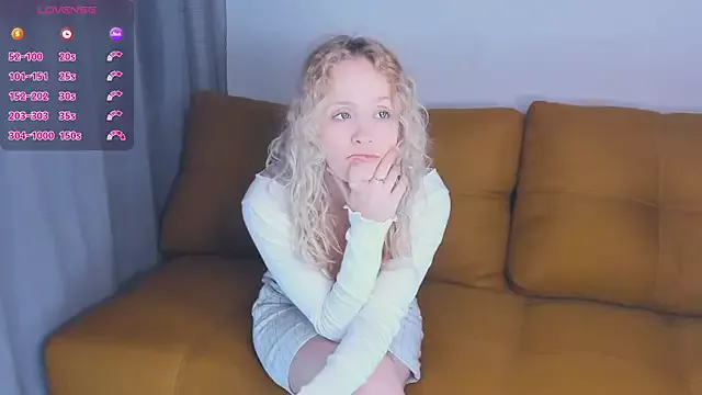 Julliakoill on StripChat 