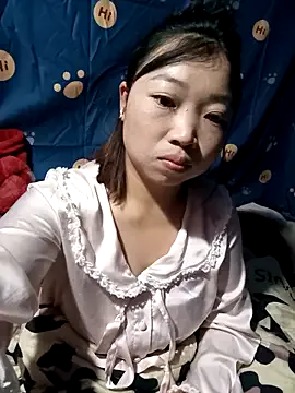 julybe from StripChat is Freechat