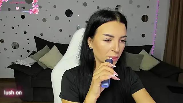 Just_Mira_ from StripChat is Freechat