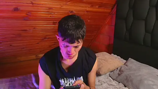 Justyn_Ross from StripChat is Freechat