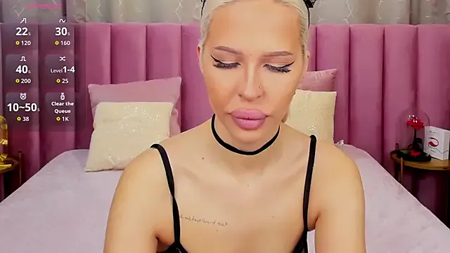 KailaCrystall from StripChat is Freechat