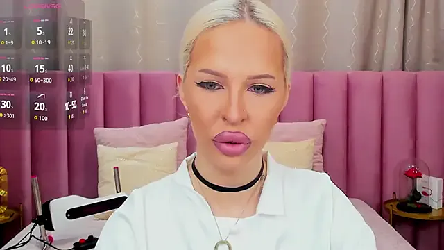 KailaCrystall from StripChat is Freechat