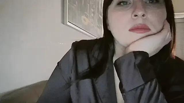 KamillaLaLove from StripChat is Freechat