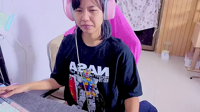 Kana_G from StripChat