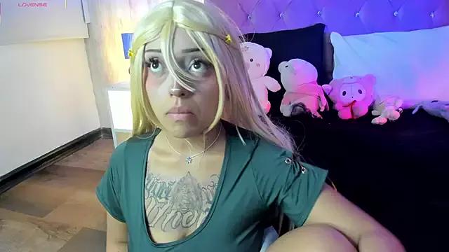 Kanao-Tsuyurii from StripChat