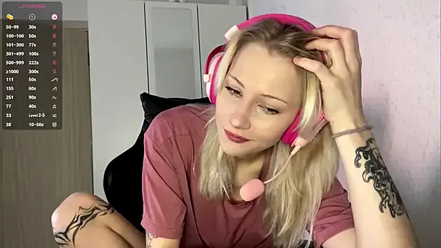 KandaceMassanelli from StripChat is Freechat