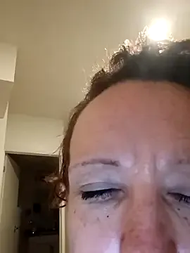 Karebearz1 from StripChat is Freechat