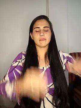 kariciasecreta from StripChat is Freechat
