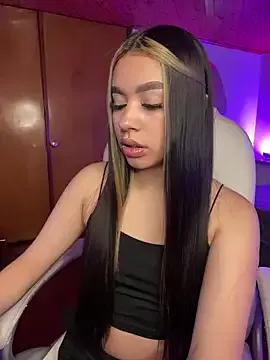 Karina16_pink from StripChat is Freechat