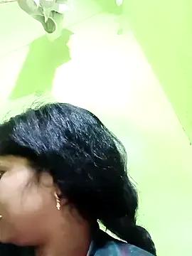 Karishma_cute from StripChat is Freechat