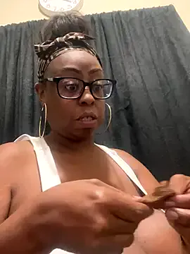 KarismaWorld from StripChat is Freechat