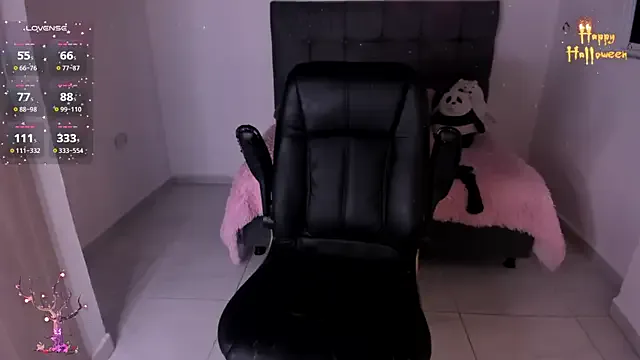 Karly_Closson from StripChat is Freechat