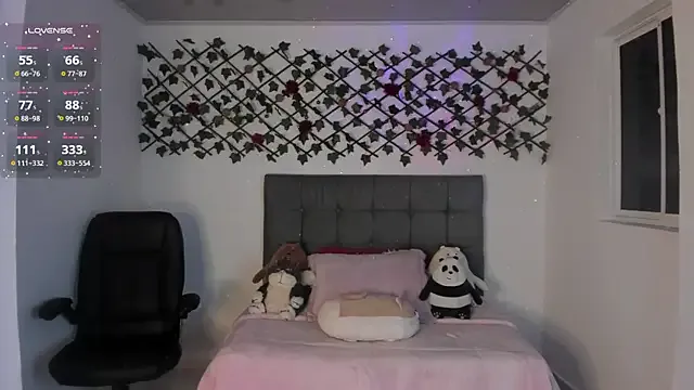 Girls: try live performances with matured performers, from dancing to quirks, in a variety of beautiful sex cams.