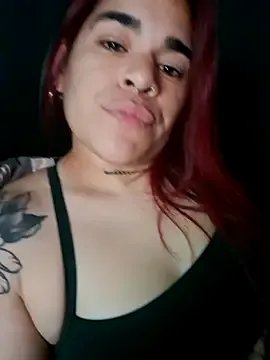 Karollpelirroja25 from StripChat is Freechat