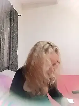 Kasandraloves from StripChat is Freechat