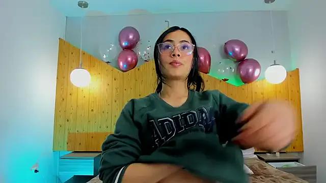 Girls: try live performances with matured performers, from dancing to quirks, in a variety of beautiful sex cams.