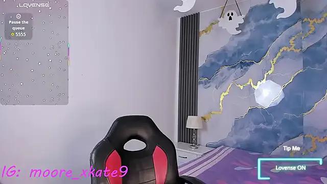 KateMoorex from StripChat is Freechat