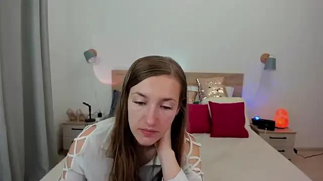 KateRedgar from StripChat is Freechat