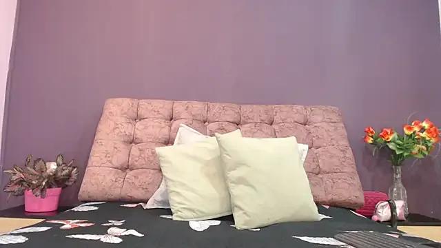 KateWelsin from StripChat is Freechat