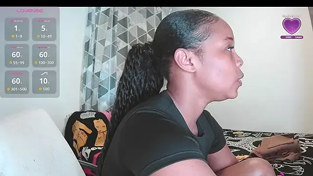 katherine-smill from StripChat is Freechat