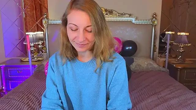Katherine_Loveau from StripChat is Freechat