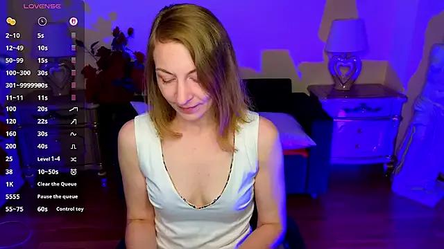 Katherine_Loveau from StripChat is Freechat
