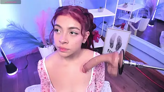 KathiaSaenz_ from StripChat is Freechat