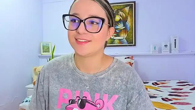 katiaa_lovv from StripChat is Freechat