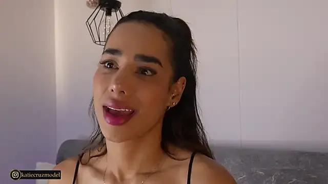 katie_cruz from StripChat is Freechat