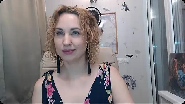 KatrinAlluring from StripChat is Freechat