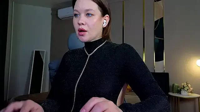 katy__moonj from StripChat is Freechat