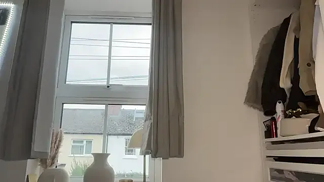 KayleeBella from StripChat is Freechat