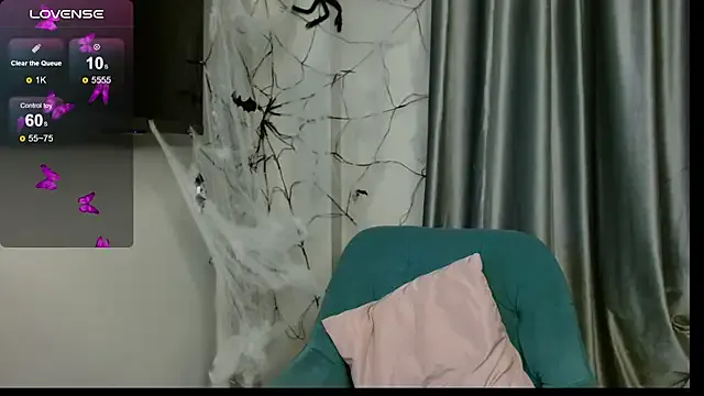 Kelly_Dreams from StripChat is Freechat