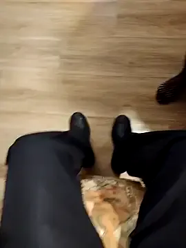 KellyPerlaxxx from StripChat is Freechat