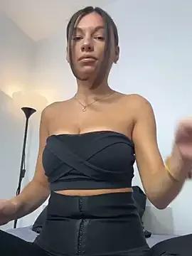 KellySmitS from StripChat is Freechat