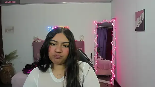 Girls: try live performances with matured performers, from dancing to quirks, in a variety of beautiful sex cams.