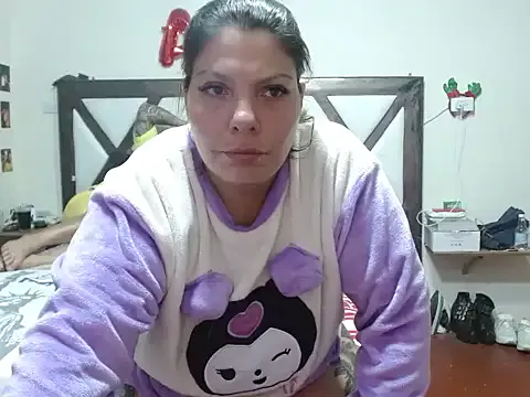 kendraandtommy from StripChat is Freechat