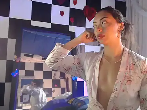 kendraof from StripChat is Freechat