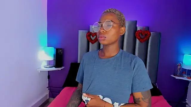 KenyaMystic from StripChat is Freechat