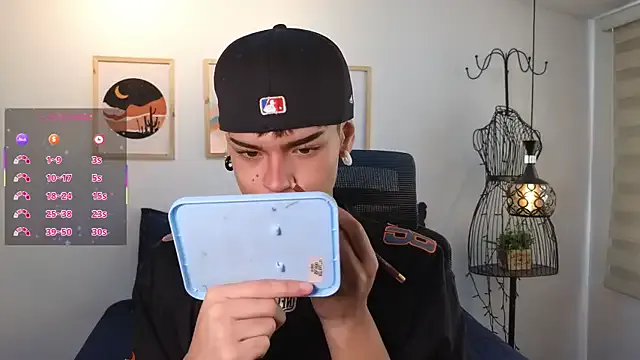 kevienmiet from StripChat is Freechat