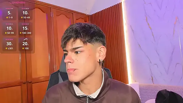 Girls: try live performances with matured performers, from dancing to quirks, in a variety of beautiful sex cams.