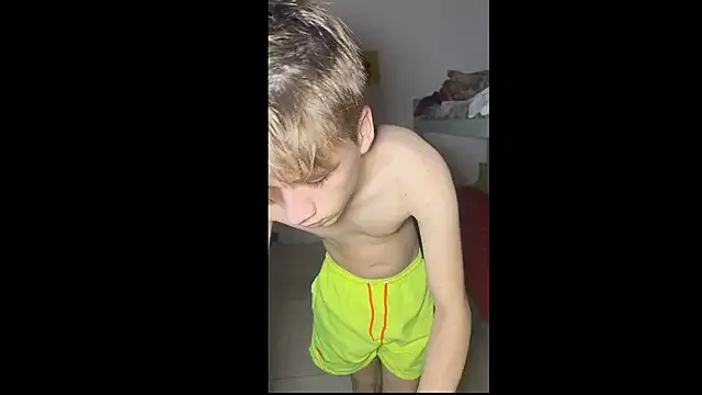 kevinnoff19 from StripChat is Freechat