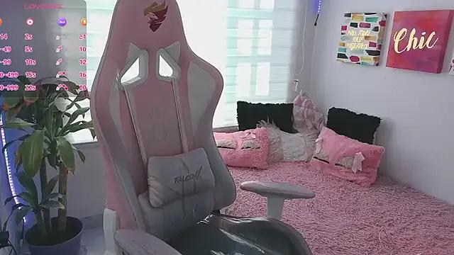 Girls: try live performances with matured performers, from dancing to quirks, in a variety of beautiful sex cams.
