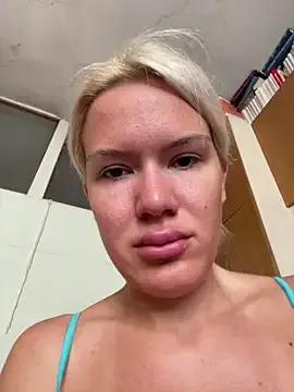 Keylili from StripChat is Freechat