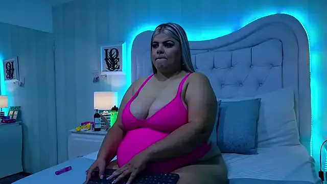 KiimBrooks from StripChat