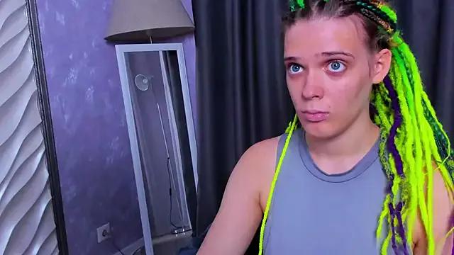 KIKI_Krash from StripChat