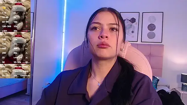 KikiVelvet from StripChat is Freechat